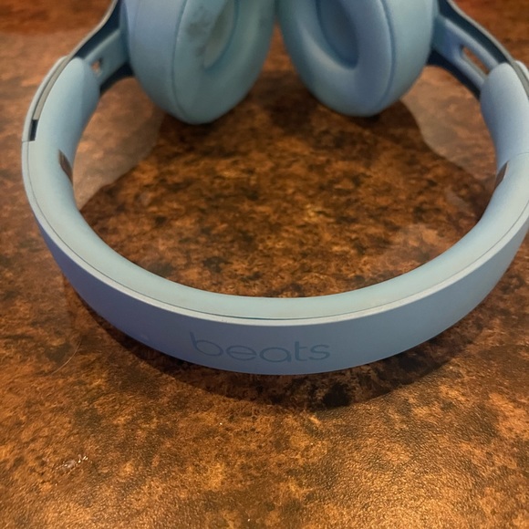 Baby Blue Beats Headphones - Picture 3 of 9